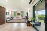415592, SERENITY HOUSE - A CRYSTAL HARBOUR ESTATE HOME
