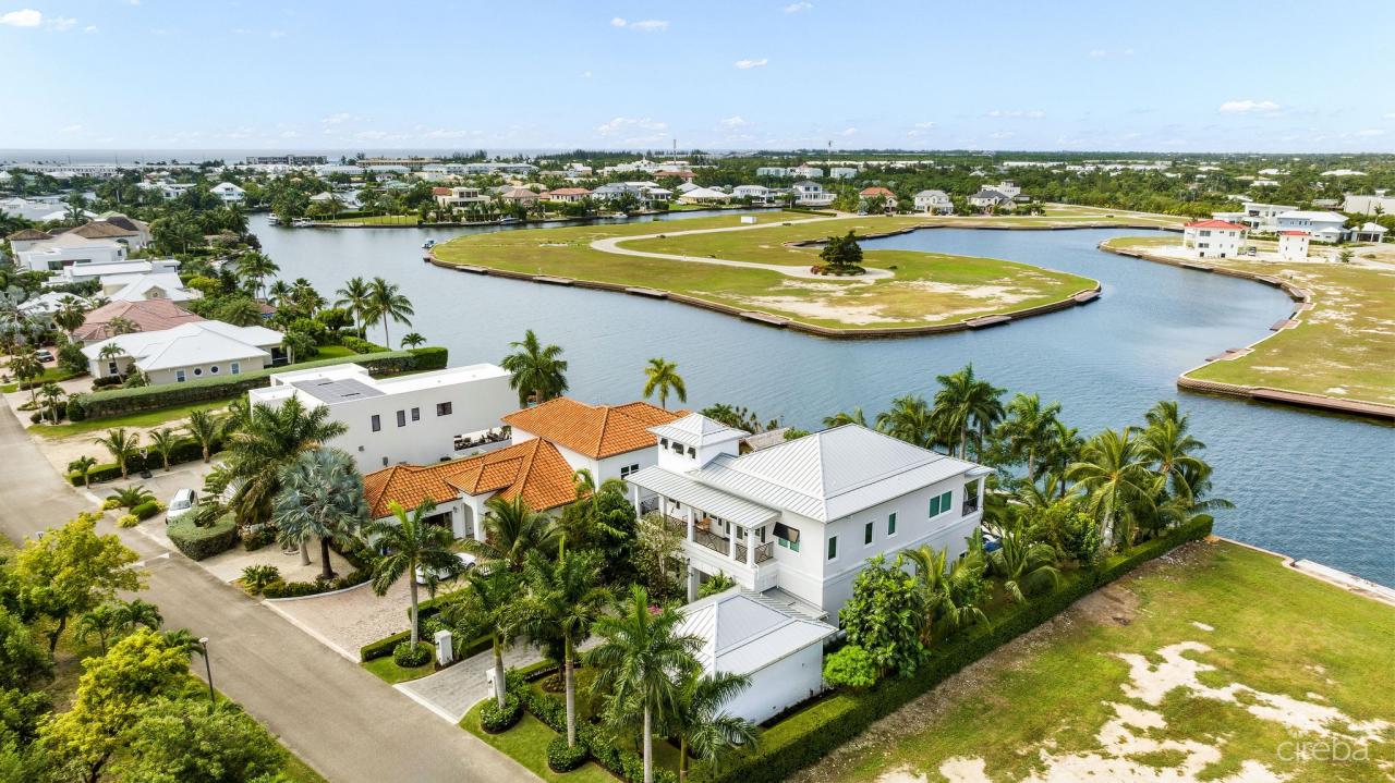 GRAND HARBOUR WATERFRONT ESTATE