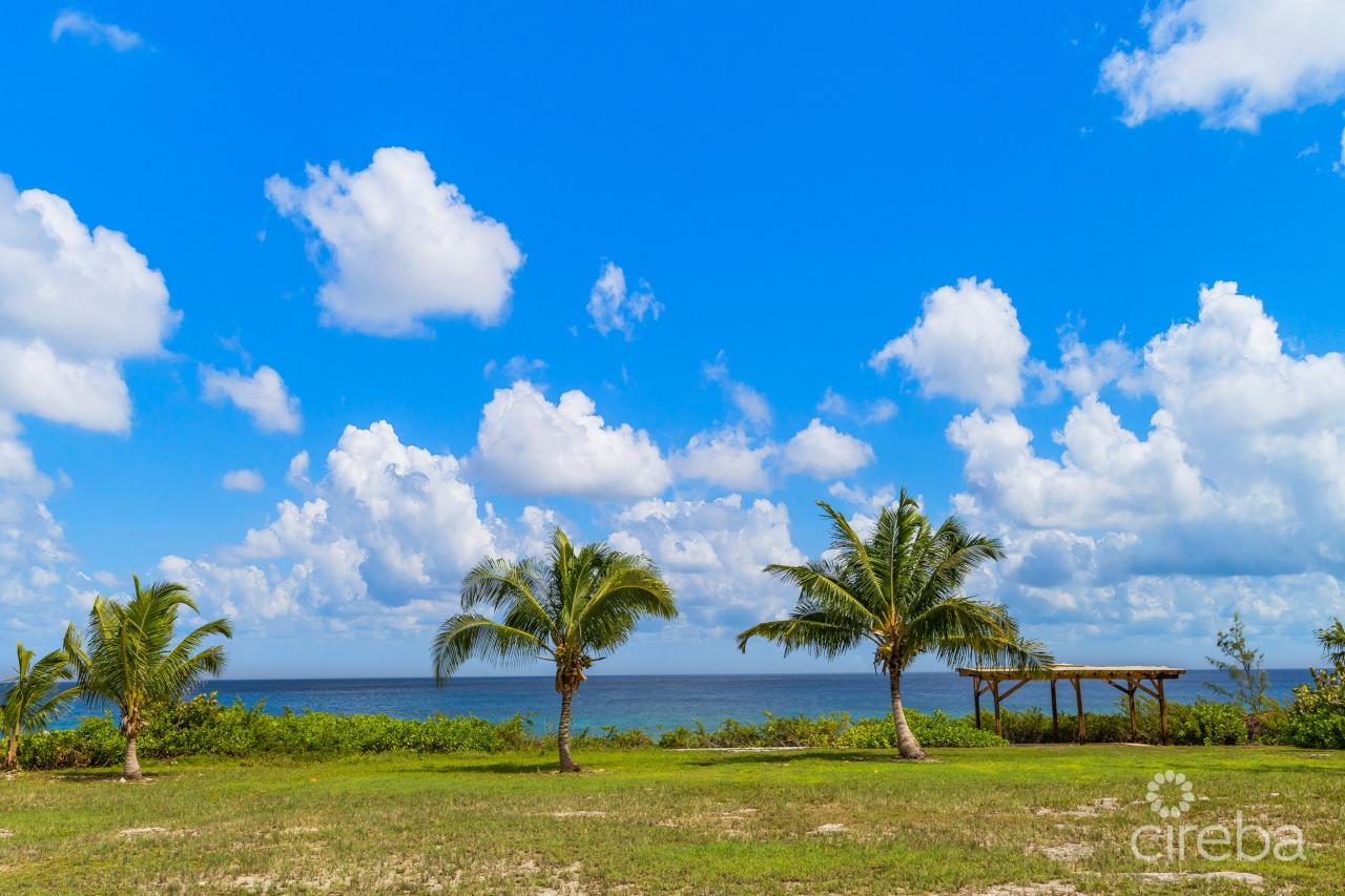 130 FT OCEANFRONT SITE: 1.88 ACRES  ON CONCH POINT RD