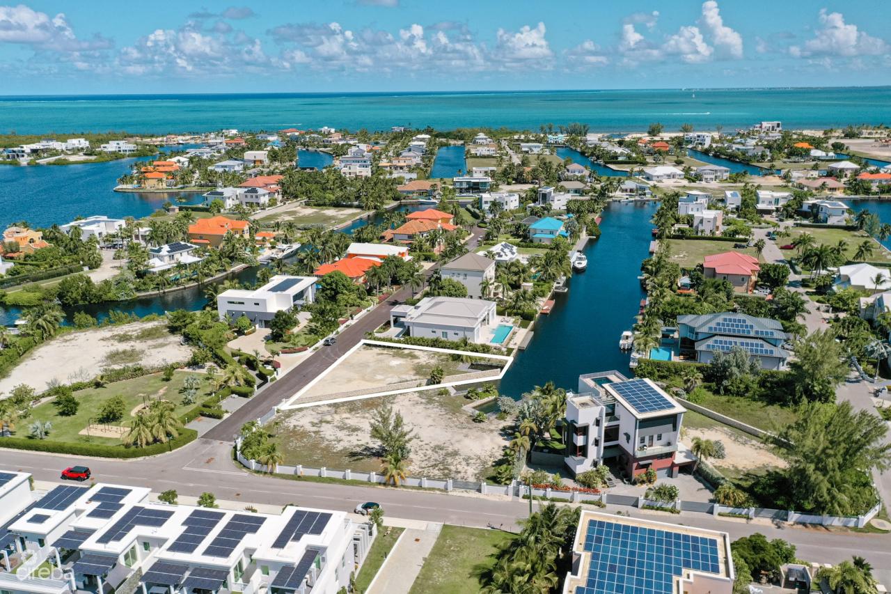 CANAL FRONT LAND IN CRYSTAL HARBOUR