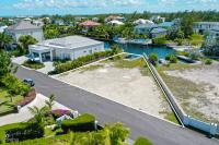 417523, CANAL FRONT LAND IN CRYSTAL HARBOUR